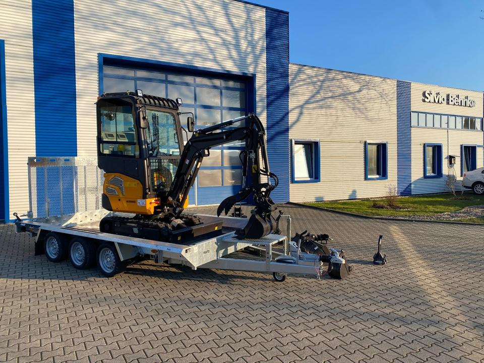 Minibagger BK2000NKSR + Tieflader + Zubehör *INKL.19% MWST*BERGER KRAUS*KUBOTA* KLIMA*SCHWENKARM*VERSTELLFAHRWERK* - Mini excavator: picture 4 Minibagger BK2000NKSR + Tieflader + Zubehör *INKL.19% MWST*BERGER KRAUS*KUBOTA* KLIMA*SCHWENKARM*VERSTELLFAHRWERK* - Mini excavator: picture 4