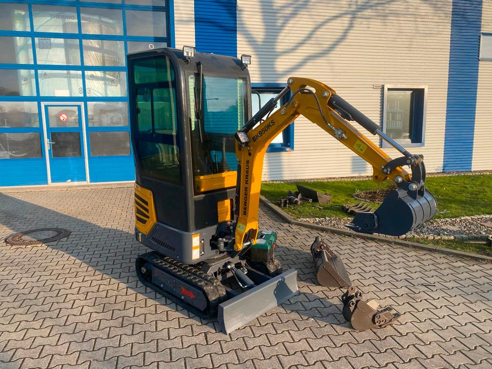 Minibagger BK950KS + Schaufelpaket *INKL.19% MWST*BERGER KRAUS*KABINE*SOFORT!* - Mini excavator: picture 5 Minibagger BK950KS + Schaufelpaket *INKL.19% MWST*BERGER KRAUS*KABINE*SOFORT!* - Mini excavator: picture 5