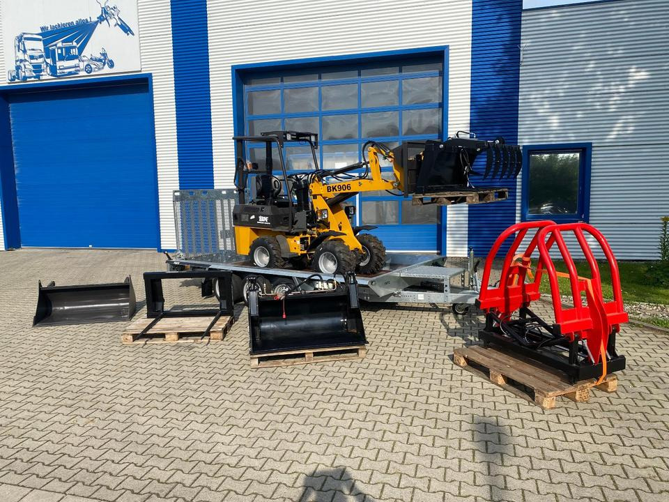 Radlader/Hoflader BK906 inkl. Tieflader und großem Zubehörpaket *INKL.19% MWST*BERGER KRAUS*PERKINS*CE*SOFORT!* - Mini excavator, Trailer: picture 3 Radlader/Hoflader BK906 inkl. Tieflader und großem Zubehörpaket *INKL.19% MWST*BERGER KRAUS*PERKINS*CE*SOFORT!* - Mini excavator, Trailer: picture 3