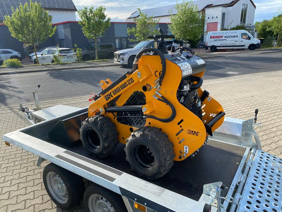 Radlader / Minilader BK323S mit Gabelpaket und Tieflader *INKL.19% MWST*BERGER KRAUS*BRIGGS&STRATTON*SOFORT!* - Skid steer loader: picture 4 Radlader / Minilader BK323S mit Gabelpaket und Tieflader *INKL.19% MWST*BERGER KRAUS*BRIGGS&STRATTON*SOFORT!* - Skid steer loader: picture 4