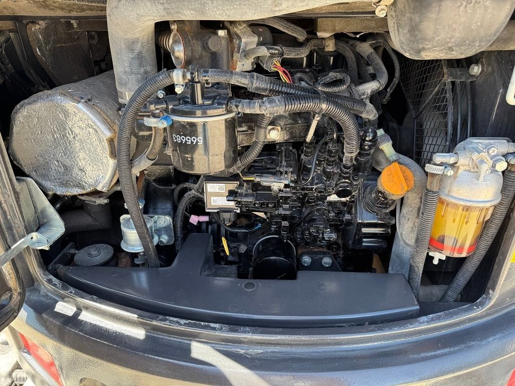 Mini excavator Kato imer HD33V5: picture 8 Mini excavator Kato imer HD33V5: picture 8