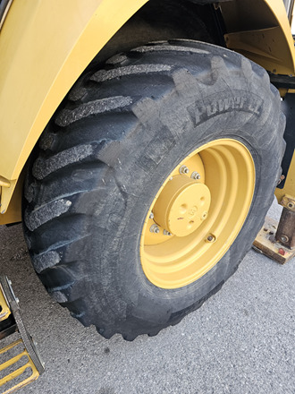 Backhoe loader CAT 428F2: picture 24 Backhoe loader CAT 428F2: picture 24