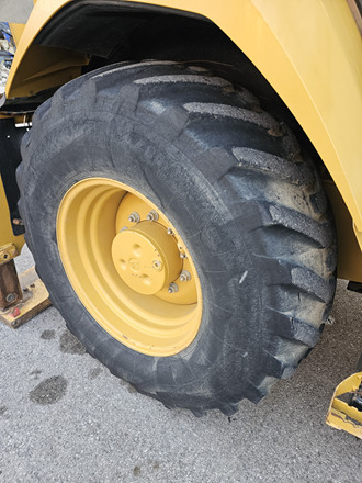 Backhoe loader CAT 428F2: picture 23 Backhoe loader CAT 428F2: picture 23