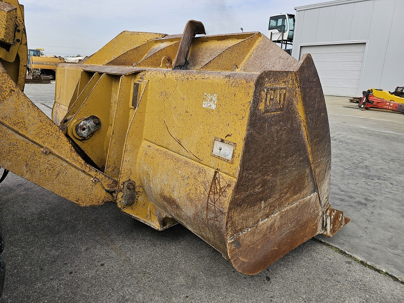 Wheel loader CATERPILLAR 966K: picture 19