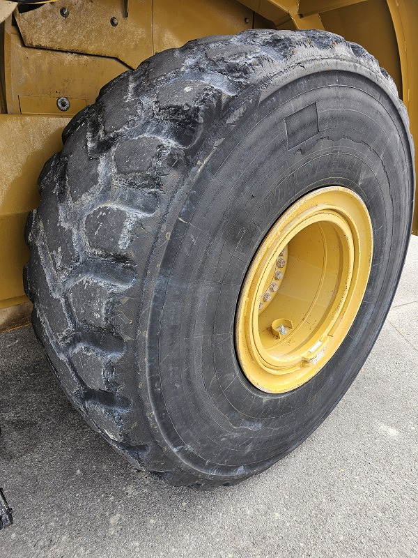 Wheel loader CATERPILLAR 966K: picture 22