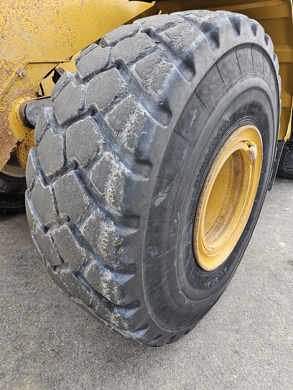 Wheel loader CATERPILLAR 966K: picture 21