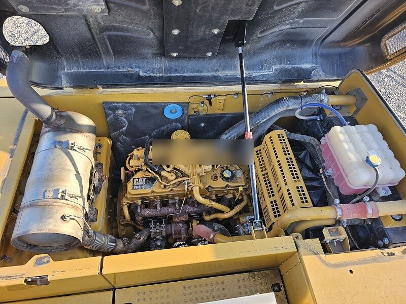Crawler excavator Caterpillar 323EL: picture 14