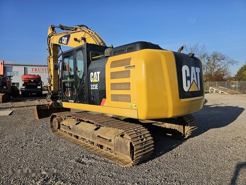 Crawler excavator Caterpillar 323EL: picture 6