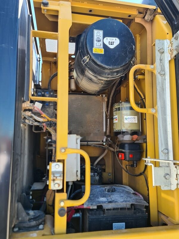 Crawler excavator Caterpillar 329E: picture 19
