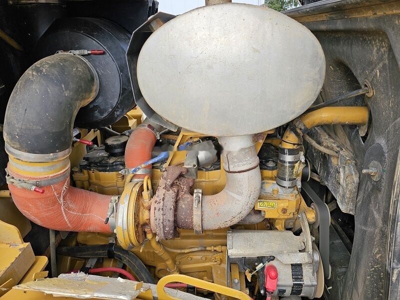 Wheel loader Caterpillar 962H: picture 15