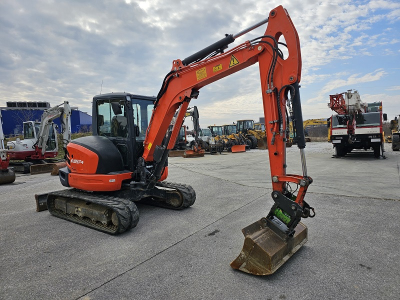 Mini excavator KUBOTA KX057-4: picture 6