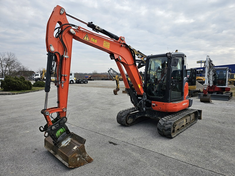 Mini excavator KUBOTA KX057-4: picture 7