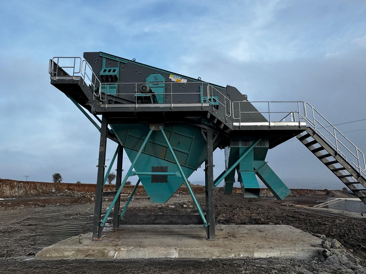 Constmach 2-3-4 Deck Vibrating Screen Systems 2 Years Warranty - Screener: picture 2 Constmach 2-3-4 Deck Vibrating Screen Systems 2 Years Warranty - Screener: picture 2