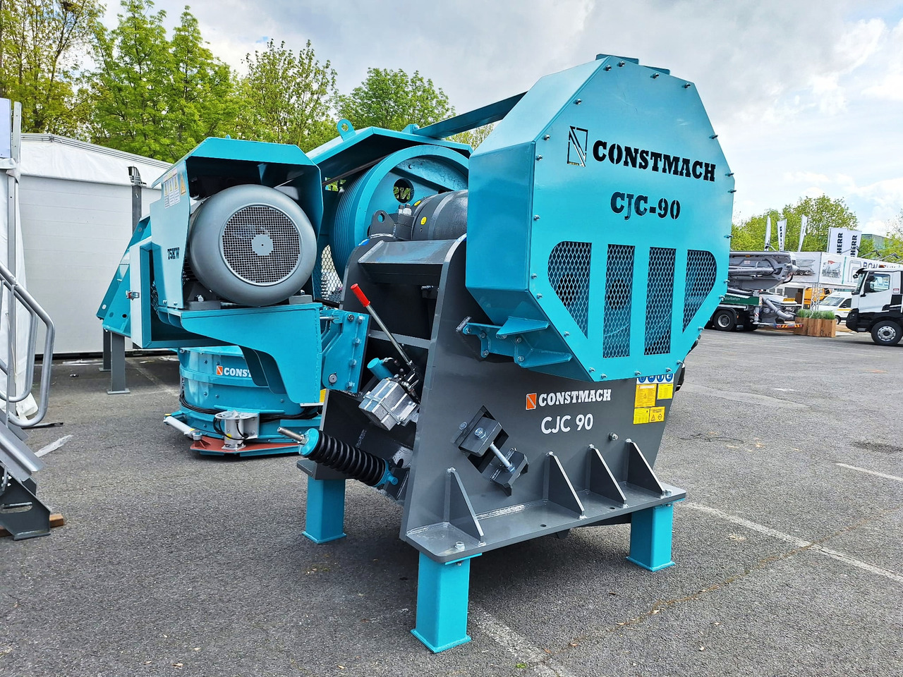 Constmach Delivery Of 60-110 Tph Jaw Crushers In Stock - Jaw crusher: picture 5 Constmach Delivery Of 60-110 Tph Jaw Crushers In Stock - Jaw crusher: picture 5