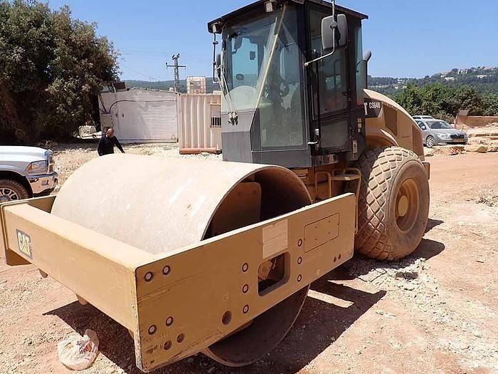 CAT CS64B - Vibratory plate: picture 2 CAT CS64B - Vibratory plate: picture 2