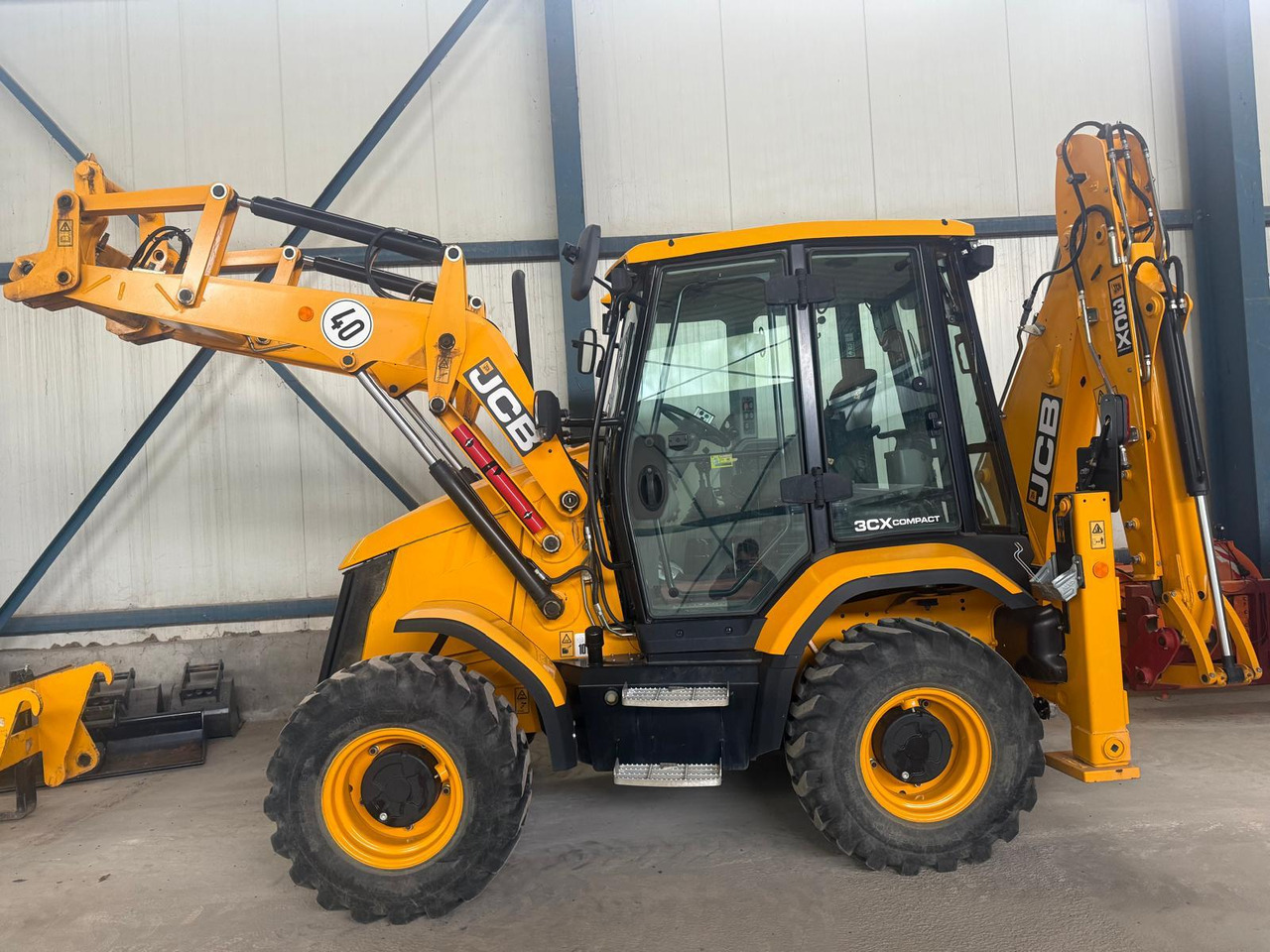 JCB 3CX Compact - Backhoe loader: picture 1 JCB 3CX Compact - Backhoe loader: picture 1