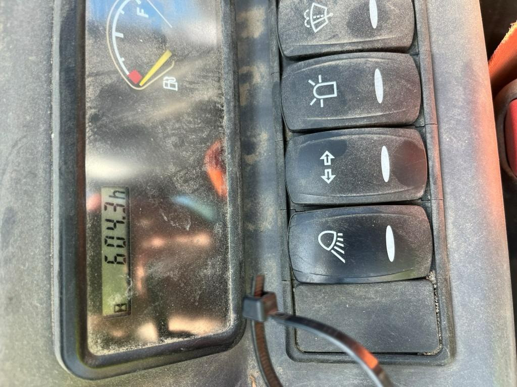 Mini excavator VOLVO EC 18 E: picture 11
