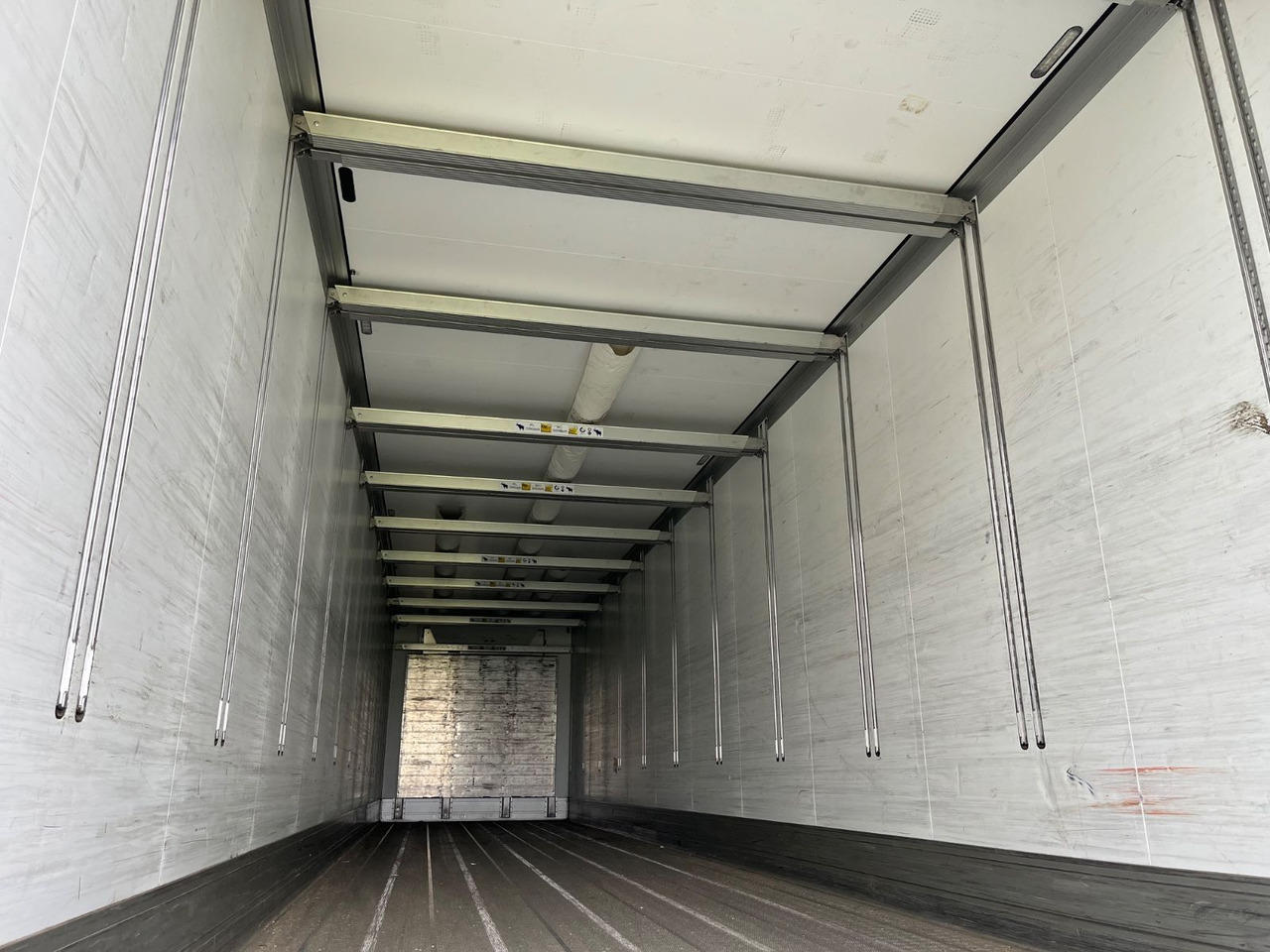 Schmitz Cargobull SKO 24 Carrier 1550 2.70m - Refrigerator semi-trailer: picture 4 Schmitz Cargobull SKO 24 Carrier 1550 2.70m - Refrigerator semi-trailer: picture 4