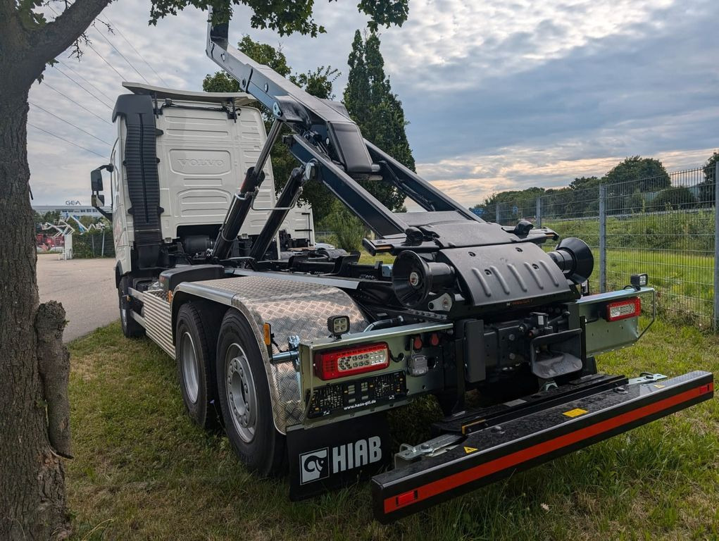 Volvo FH 5006x2 R - Hook lift truck: picture 4 Volvo FH 5006x2 R - Hook lift truck: picture 4