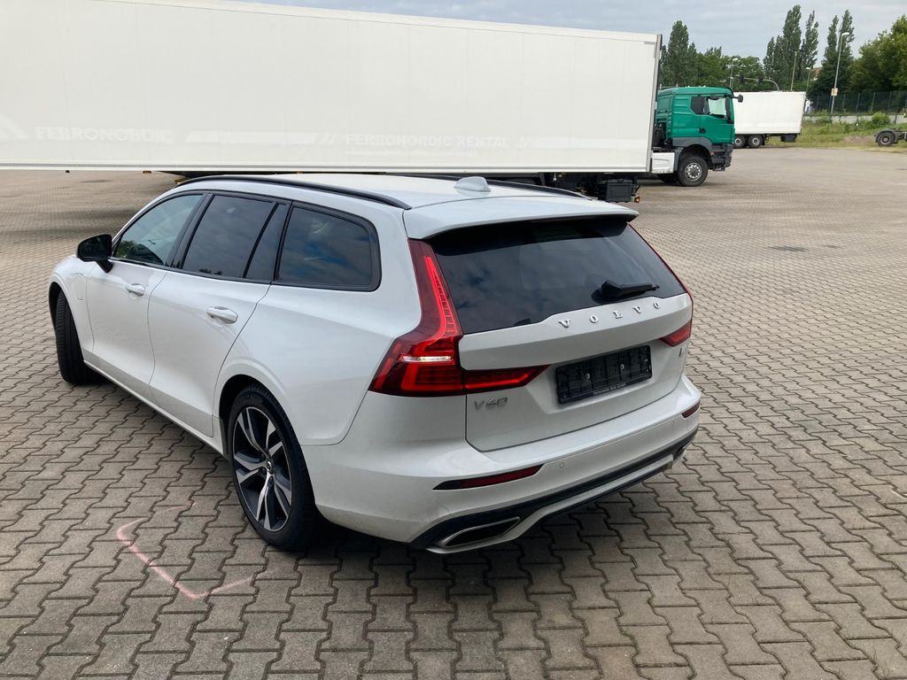 Volvo V60 T6 AWD R-Design Expression Recharge Plug-In - Car: picture 3 Volvo V60 T6 AWD R-Design Expression Recharge Plug-In - Car: picture 3