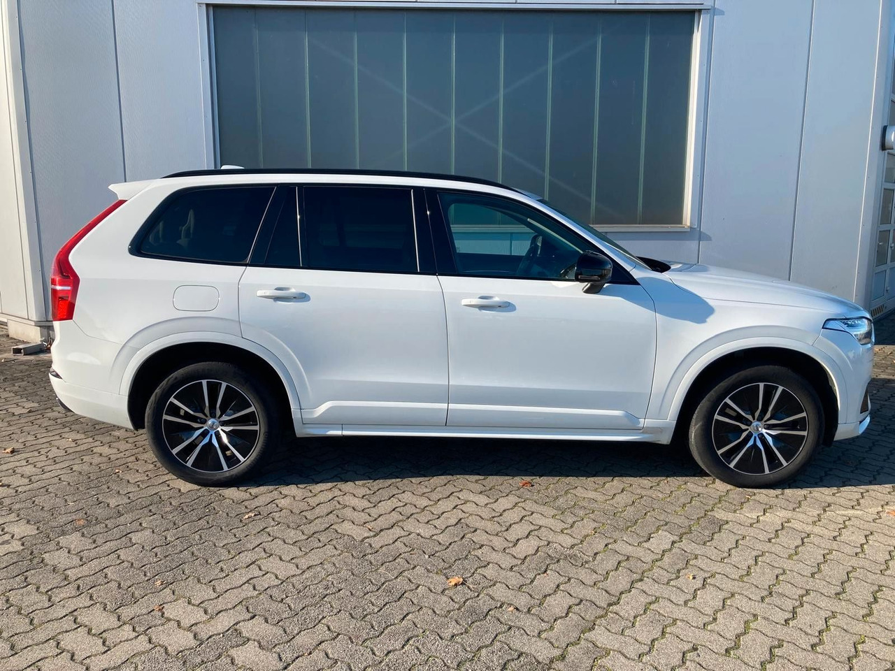 Volvo XC 90 T8 R-Des. Exp. Rech. Pl.-In Hybr. AWD 7-S. - SUV: picture 3 Volvo XC 90 T8 R-Des. Exp. Rech. Pl.-In Hybr. AWD 7-S. - SUV: picture 3