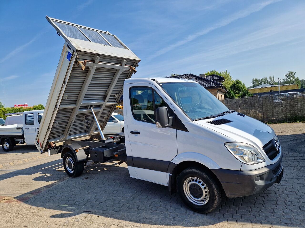 Mercedes-Benz SPRINTER 313 - Tipper van: picture 1 Mercedes-Benz SPRINTER 313 - Tipper van: picture 1