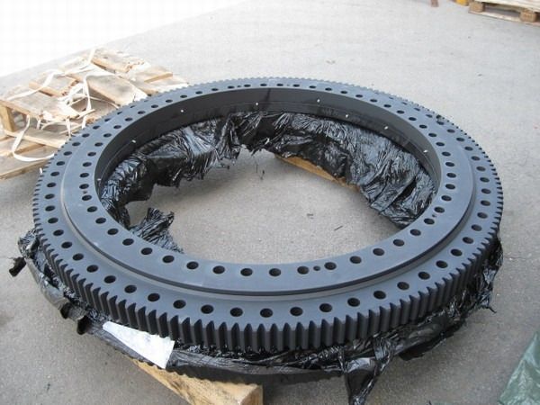Drehkranz Demag AC 100 - Attachment for Crane: picture 1 Drehkranz Demag AC 100 - Attachment for Crane: picture 1