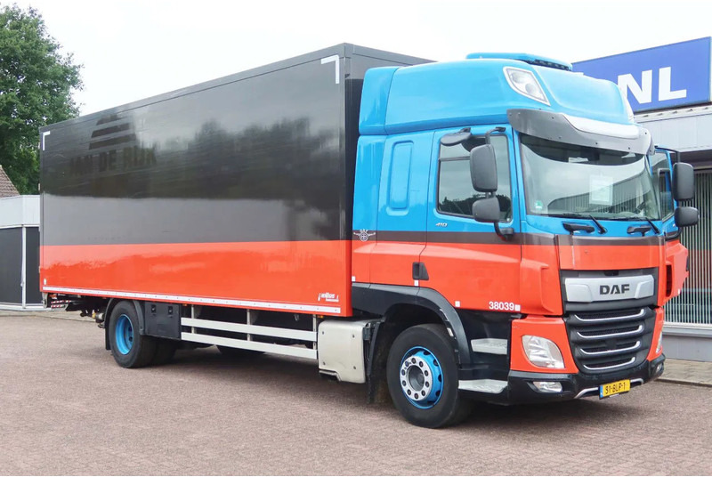 DAF CF 410 Bakwagen + Onderschuif klep - Box truck: picture 2 DAF CF 410 Bakwagen + Onderschuif klep - Box truck: picture 2
