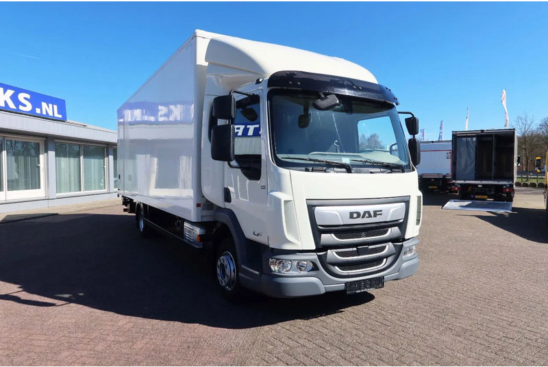 DAF LF 45 Gesloten bak + Dhollandia klep 1500 kg 4x2 - Box truck: picture 2 DAF LF 45 Gesloten bak + Dhollandia klep 1500 kg 4x2 - Box truck: picture 2