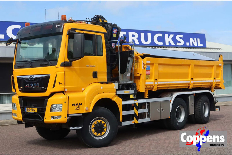 MAN TGS 33.420 2 Zijdige kipper + Kraan 6x6 Stuur as - Tipper, Crane truck: picture 1 MAN TGS 33.420 2 Zijdige kipper + Kraan 6x6 Stuur as - Tipper, Crane truck: picture 1