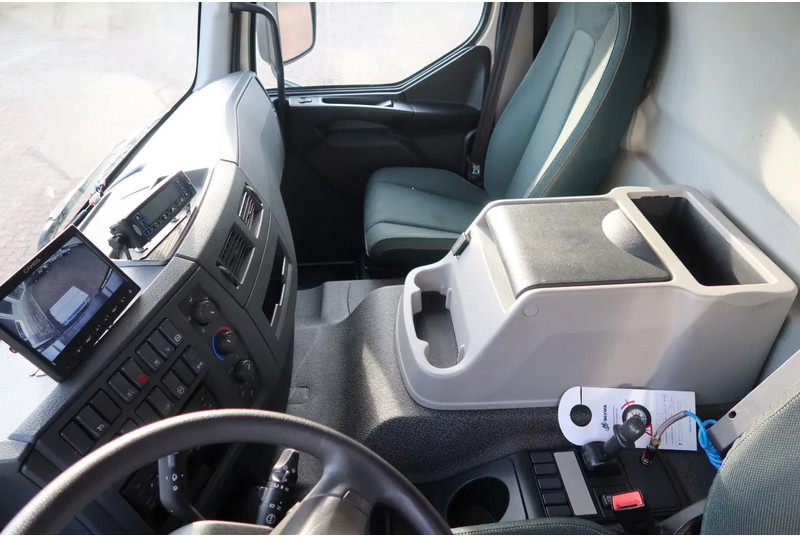 Volvo FE 280 4x2 Carrier Supra 1250 Koel/ Vries+ BAR klep 2000 kg. 2 Stuks in voorraad - Refrigerator truck: picture 5 Volvo FE 280 4x2 Carrier Supra 1250 Koel/ Vries+ BAR klep 2000 kg. 2 Stuks in voorraad - Refrigerator truck: picture 5