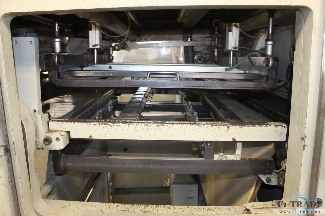TMZ EW 106 - Paper cutting machine: picture 5 TMZ EW 106 - Paper cutting machine: picture 5