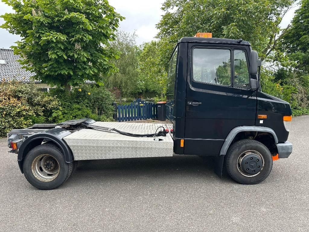 Mercedes-Benz 614 (bj 2005) - Tractor unit: picture 2 Mercedes-Benz 614 (bj 2005) - Tractor unit: picture 2