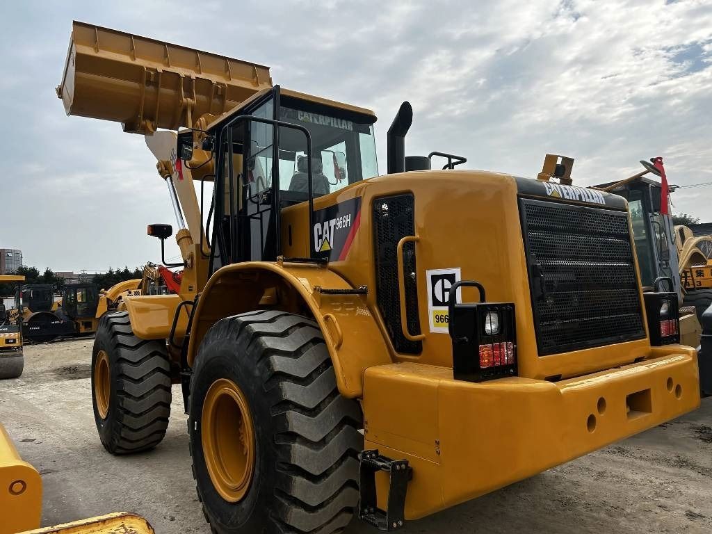 CAT 966H - Wheel loader: picture 4 CAT 966H - Wheel loader: picture 4