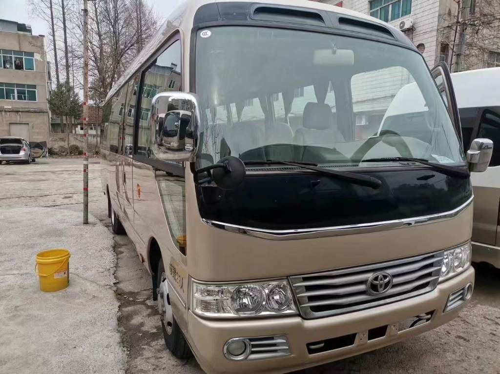 Toyota Coaster Bus - Minibus, Passenger van: picture 3 Toyota Coaster Bus - Minibus, Passenger van: picture 3