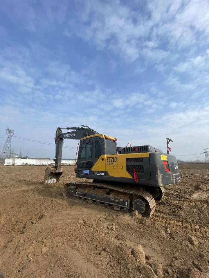 Volvo EC210D - Crawler excavator: picture 1 Volvo EC210D - Crawler excavator: picture 1