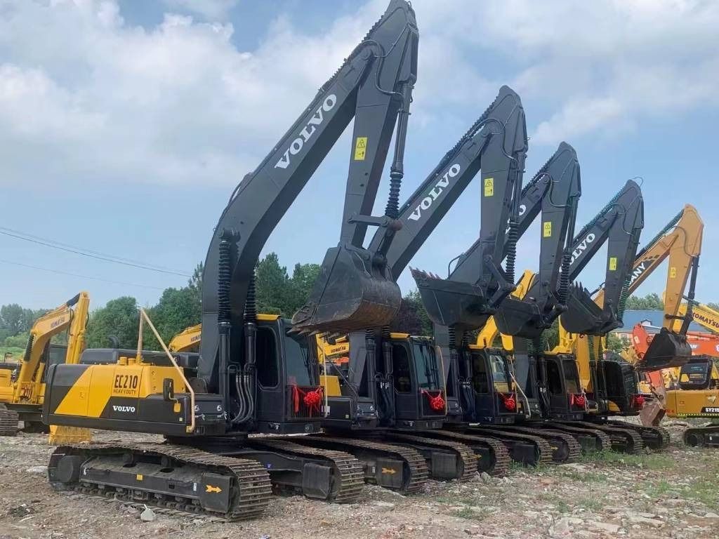 Volvo EC210D - Crawler excavator: picture 1 Volvo EC210D - Crawler excavator: picture 1