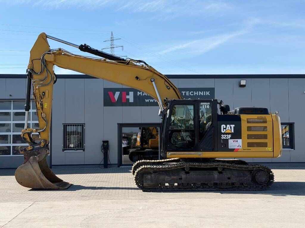 CAT 323 F L - Crawler excavator: picture 2 CAT 323 F L - Crawler excavator: picture 2