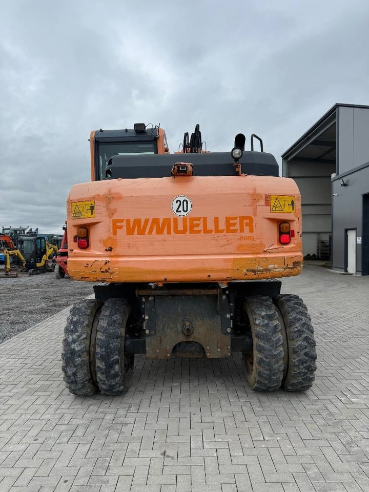 Komatsu PW 148-8 - Wheel excavator: picture 4 Komatsu PW 148-8 - Wheel excavator: picture 4