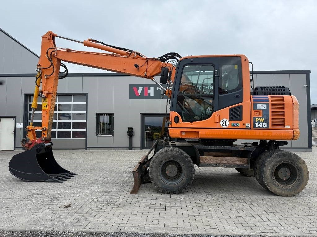 Komatsu PW 148-8 - Wheel excavator: picture 2 Komatsu PW 148-8 - Wheel excavator: picture 2