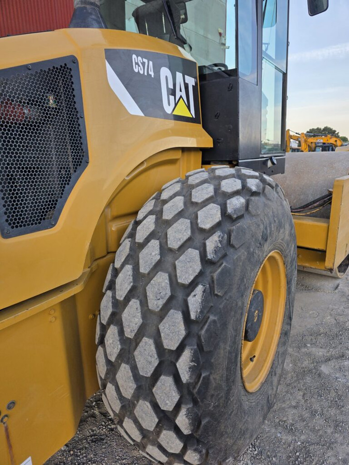 CAT CS74 - Roller: picture 4 CAT CS74 - Roller: picture 4