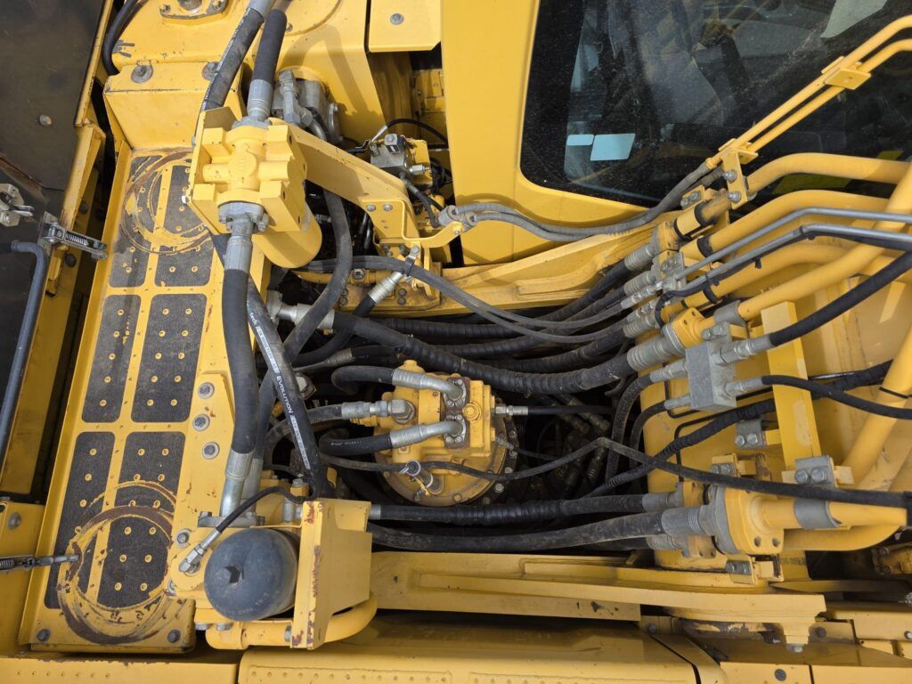 Crawler excavator KOMATSU PC490LC: picture 6 Crawler excavator KOMATSU PC490LC: picture 6