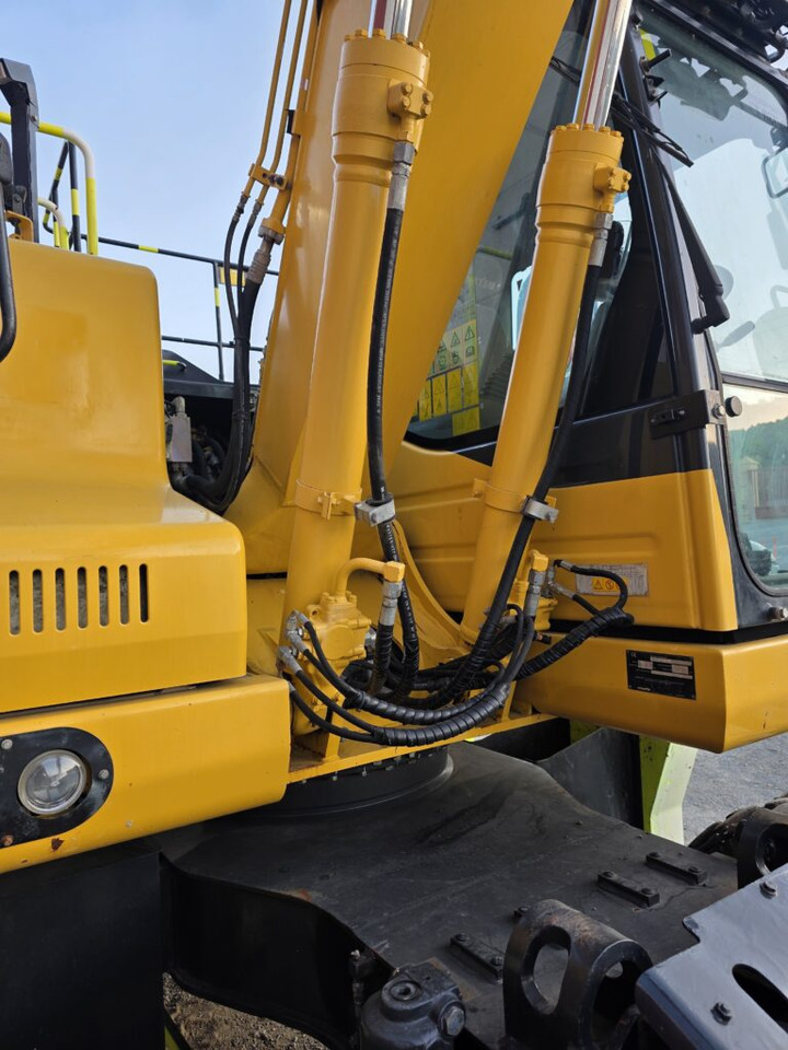 KOMATSU PW148-11 - Wheel excavator: picture 4 KOMATSU PW148-11 - Wheel excavator: picture 4
