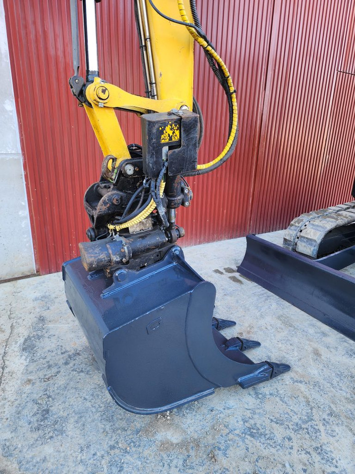 Mini excavator YANMAR VIO57: picture 8