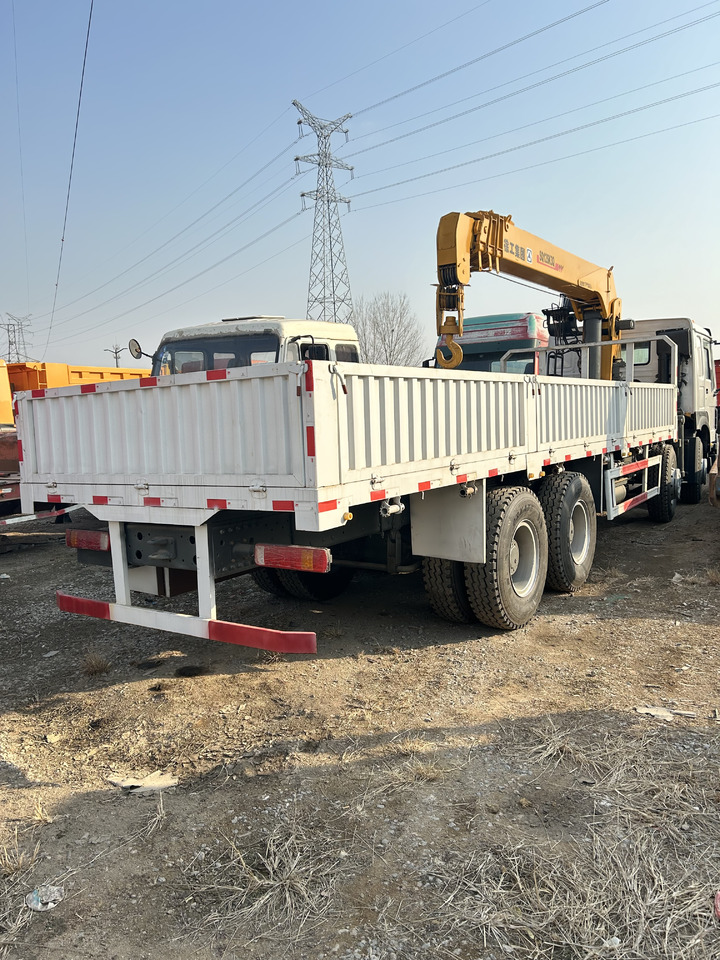 HOWO 371HP CRANE TRUCK - Crane truck: picture 5 HOWO 371HP CRANE TRUCK - Crane truck: picture 5