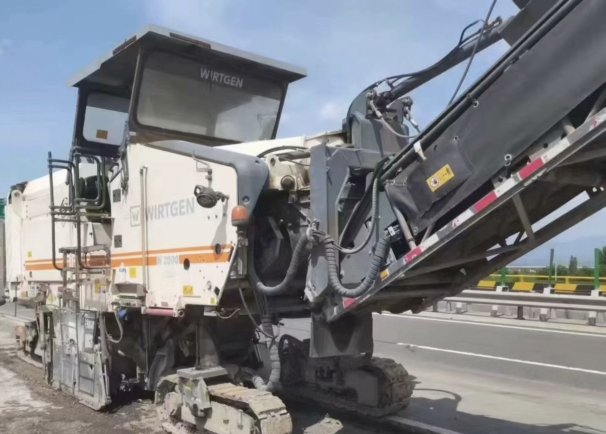 WIRTGEN W2000 miling machine - Cold planer: picture 1 WIRTGEN W2000 miling machine - Cold planer: picture 1