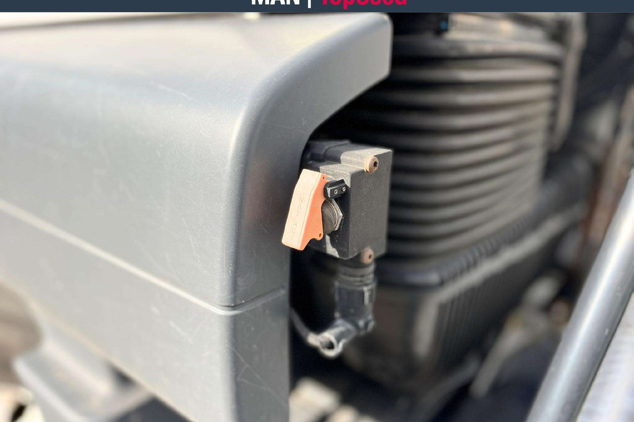 Tractor unit MAN 18.420 ADR EXIII: picture 15
