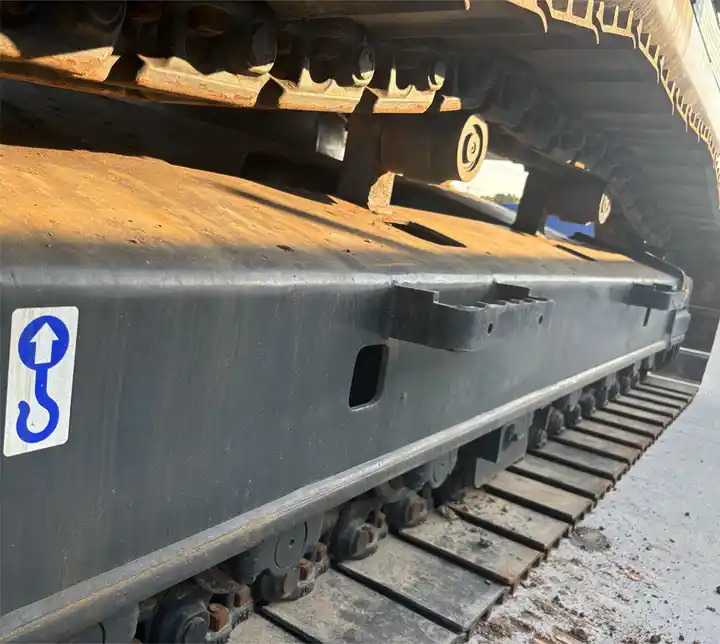 90% New Undercarriage Kobelco Sk210-8 Sk210lc-8 Crawler Type Used Kobelco Excavators In Shanghai - Crawler excavator: picture 3 90% New Undercarriage Kobelco Sk210-8 Sk210lc-8 Crawler Type Used Kobelco Excavators In Shanghai - Crawler excavator: picture 3
