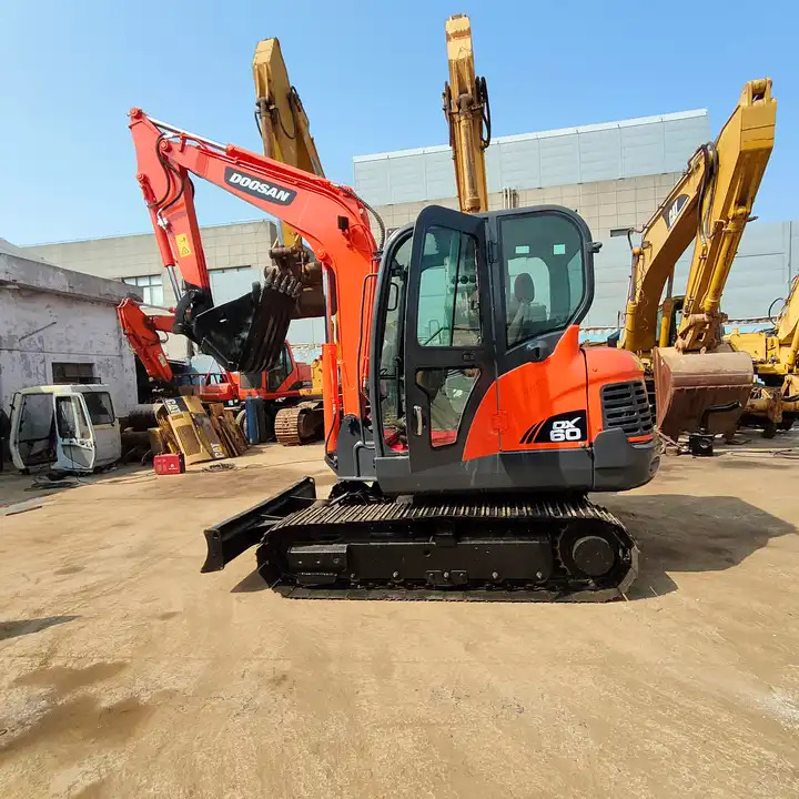 Best Price For 6t Mini Excavator,Small Excavating Machine Korea Doosan Used Excavators Doosan Dx60 For Sale In Shanghai - Crawler excavator: picture 2 Best Price For 6t Mini Excavator,Small Excavating Machine Korea Doosan Used Excavators Doosan Dx60 For Sale In Shanghai - Crawler excavator: picture 2