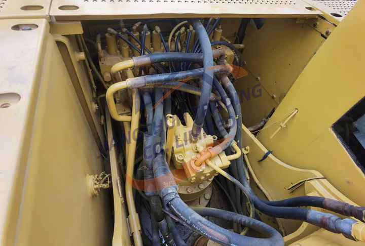 Excavator cabin 320c excavator cab cat 325 cl cabin for caterpillar excavator 320C - Crawler excavator: picture 5 Excavator cabin 320c excavator cab cat 325 cl cabin for caterpillar excavator 320C - Crawler excavator: picture 5